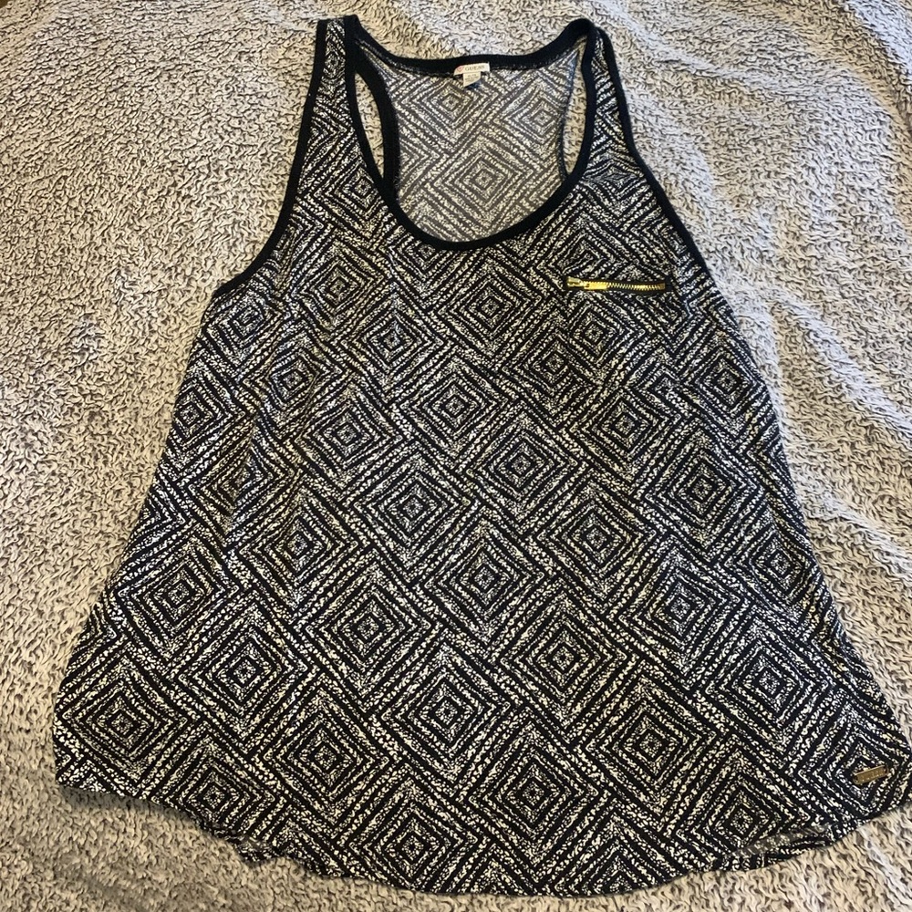Guess white and black top
